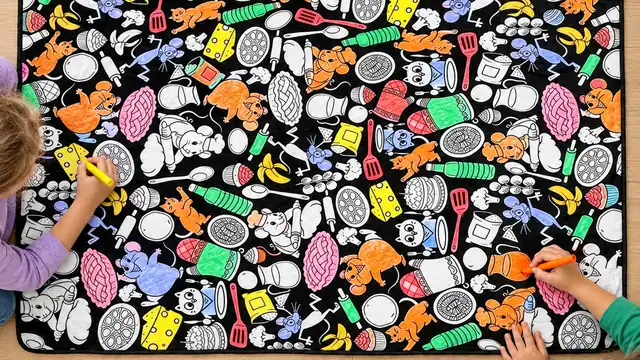 Cobija para colorear pintada a medias con plumones, para ilustrar «Cobija para colorear para niños (y para los papás que pintan con ellos)»